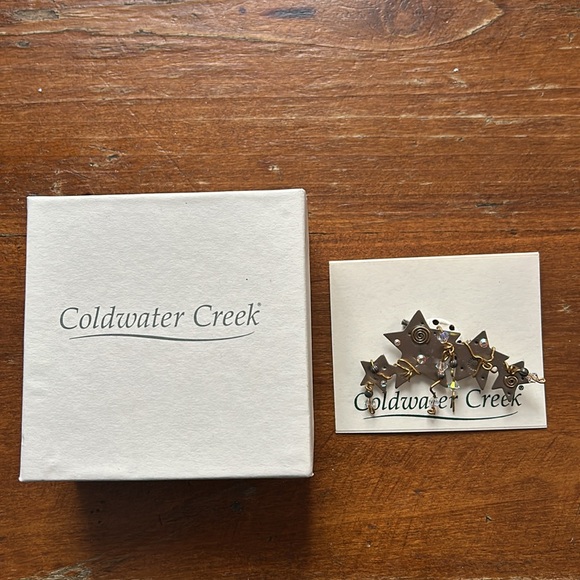 Coldwater Creek Crystal Star Spray Pin - Picture 2 of 4